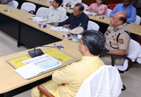 cm lays importance to reduce traffic jamming on busiest roads